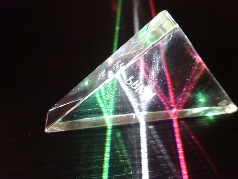 三角プリズムでの光路の実験