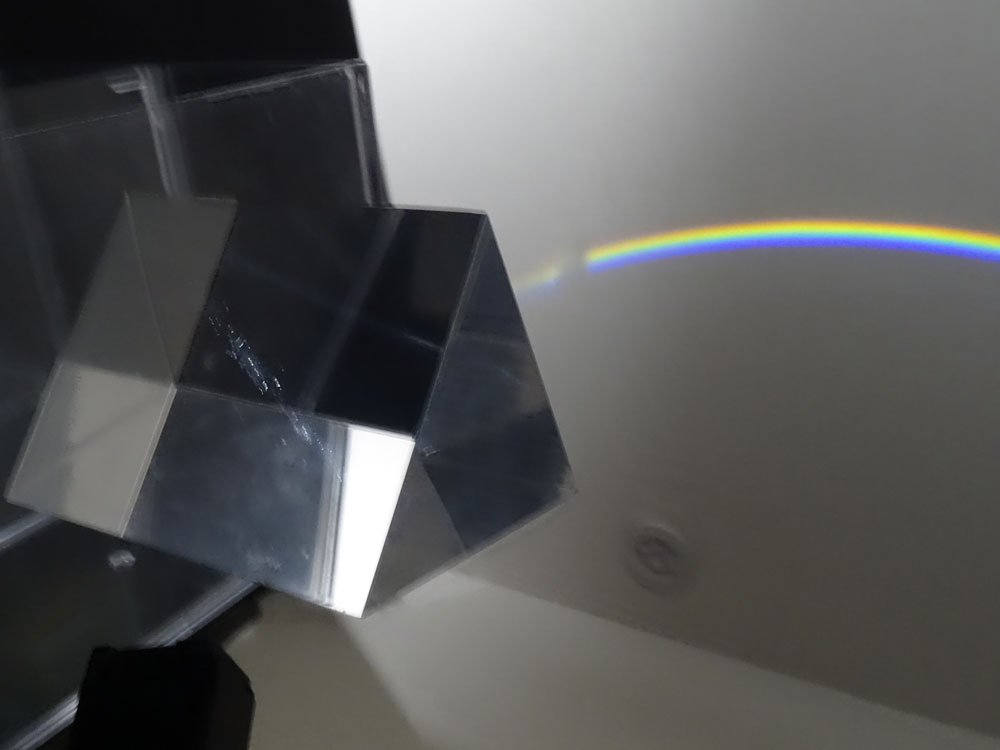 虹を作り出す実験